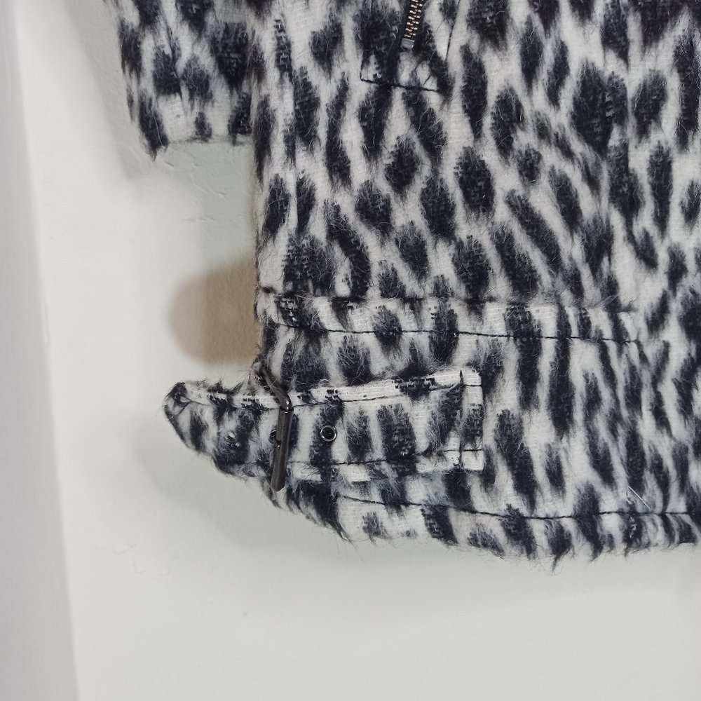 Banana Republic Women Snow Coat Size XS Leopard Cocoon Side Zipper Italian NWT - Picture 5 of 10